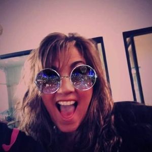 Meet your Posher, Dayna